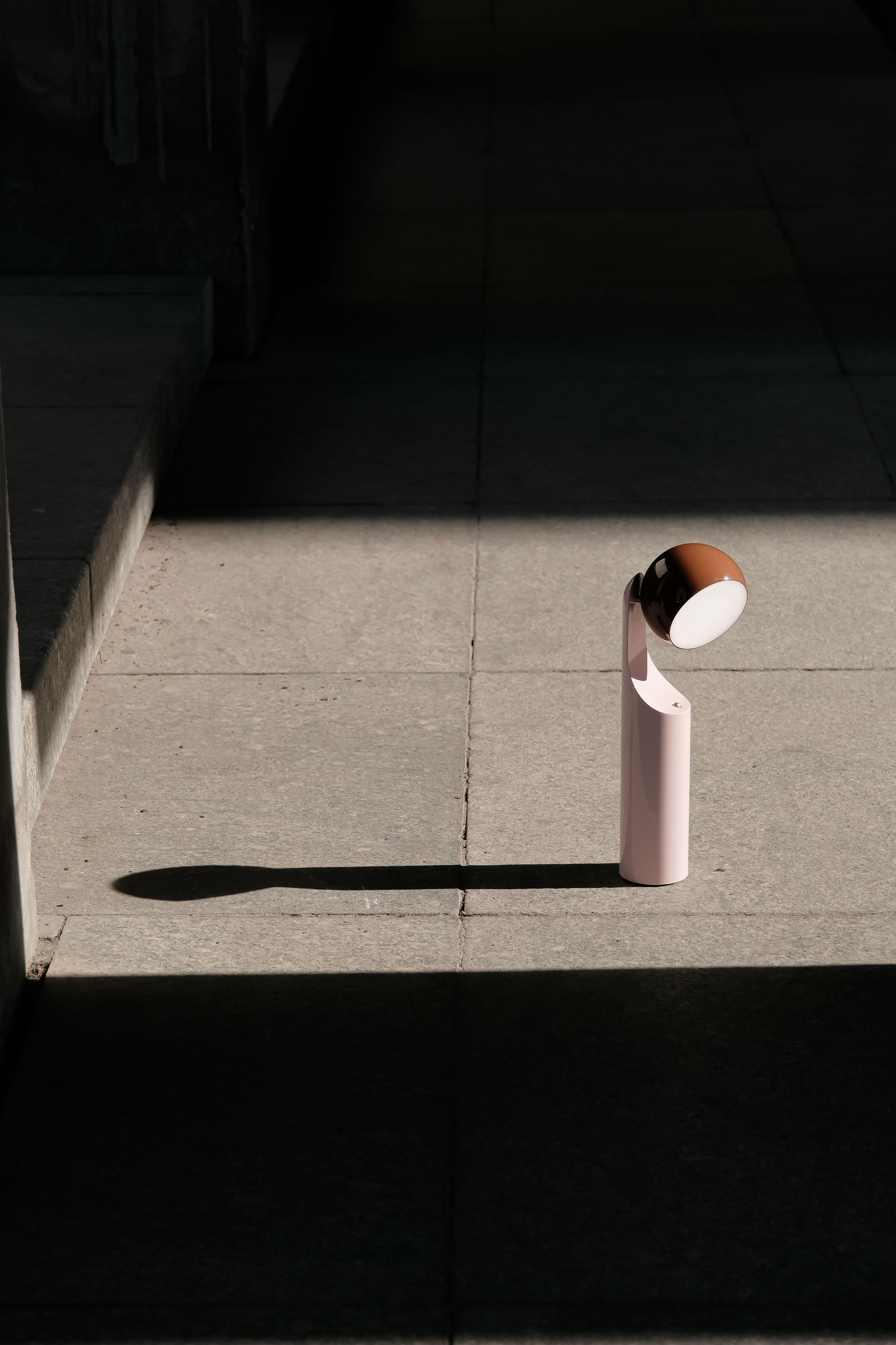 Mono Portable Reading Lamp - Nutshell & Cameo Brown