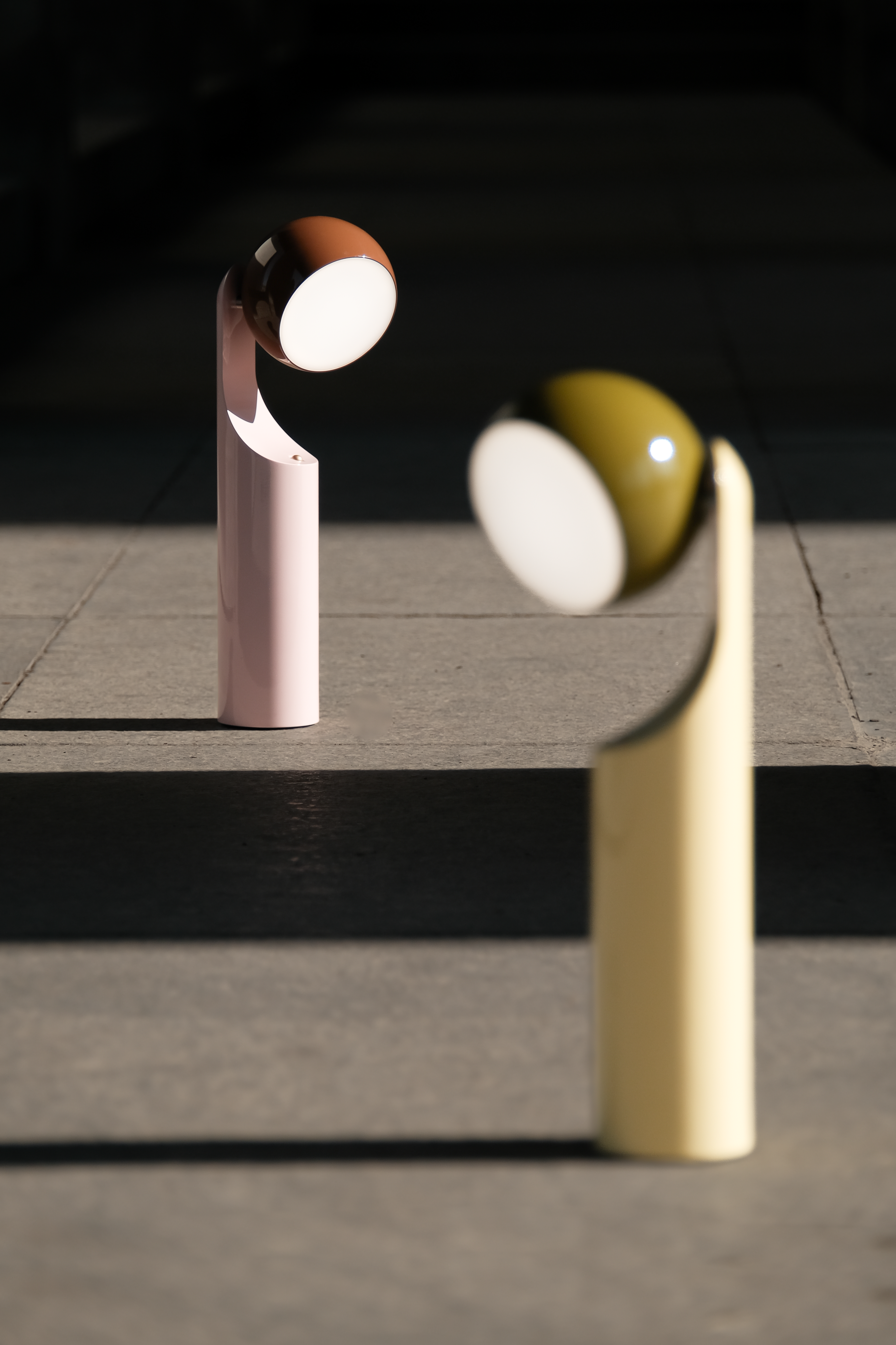 Mono Portable Reading Lamp - Nutshell & Cameo Brown
