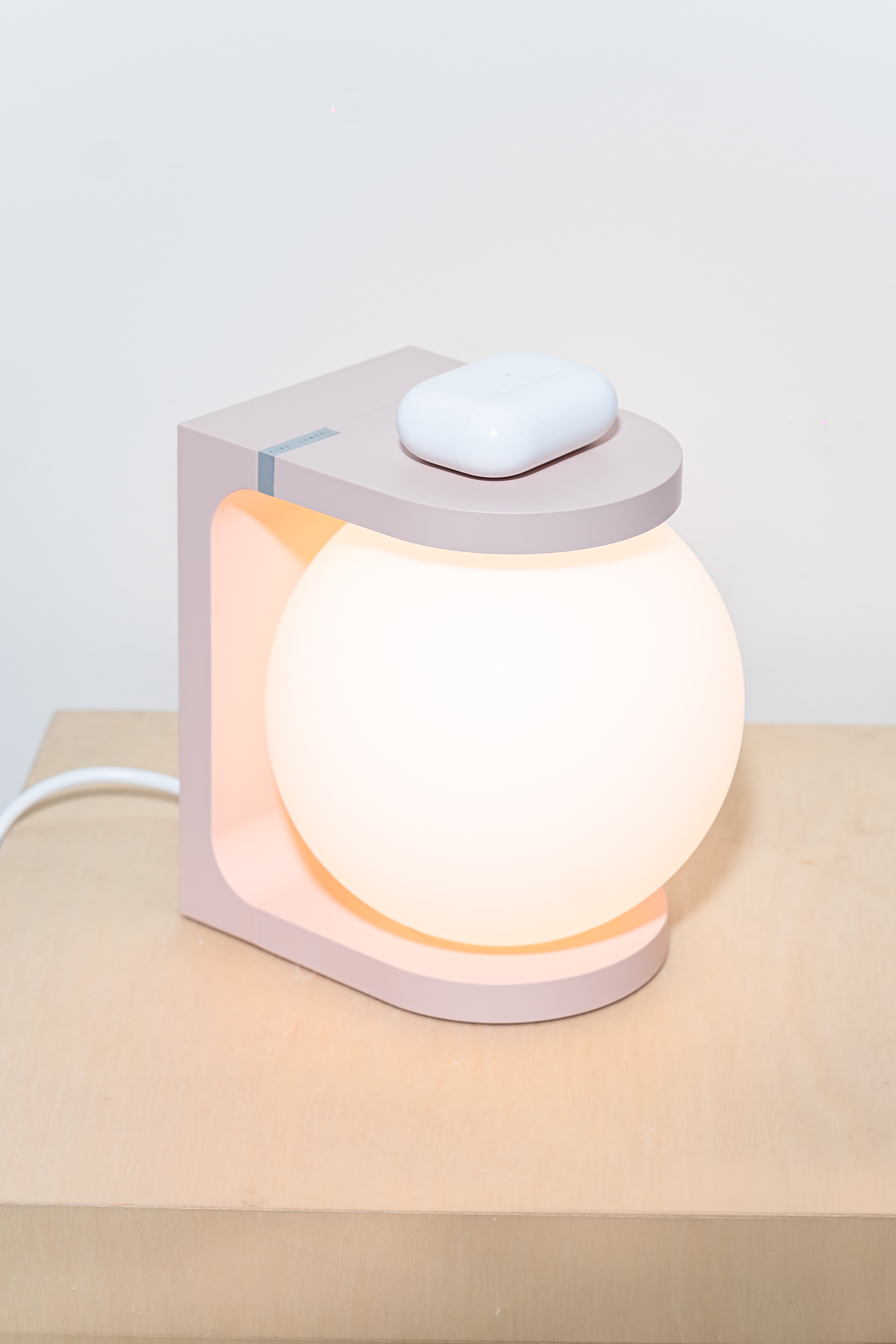 Pink Wireless Charging Lamp - Intent
