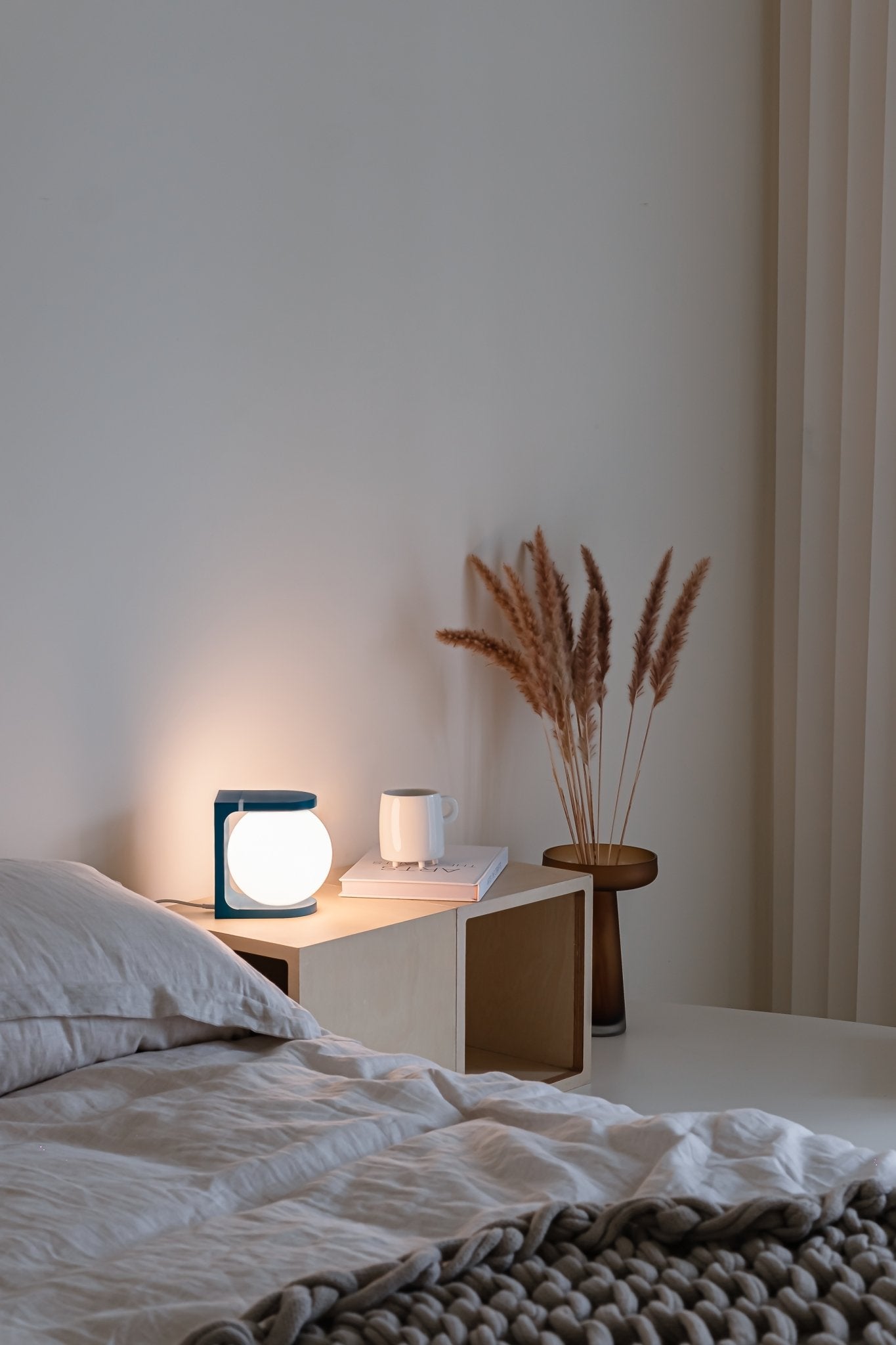 PLAT Table Lamp - Dark Blue - Intent