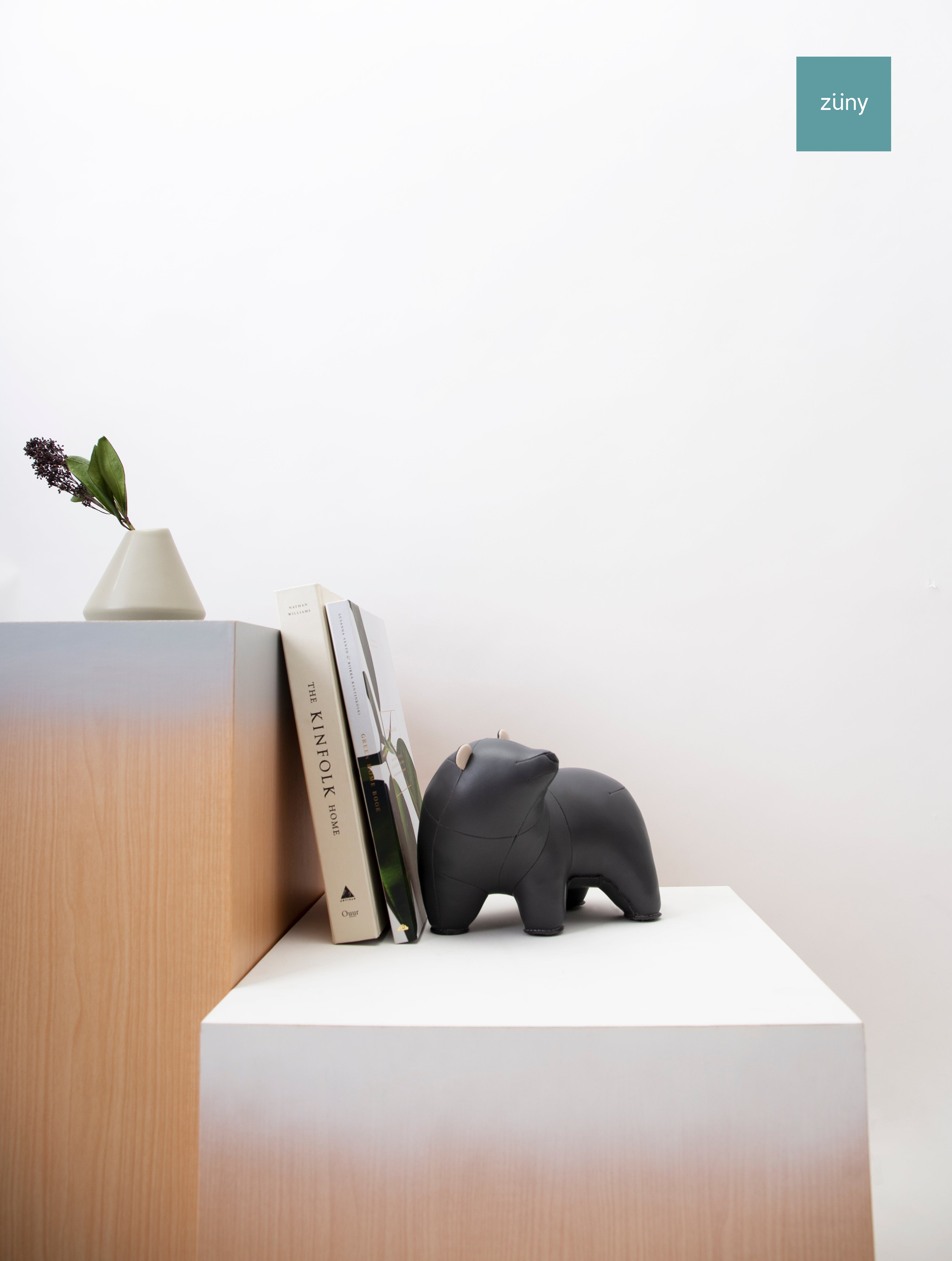 Zuny Bear Bero Bookend, Dark Gray + Wheat - Intent