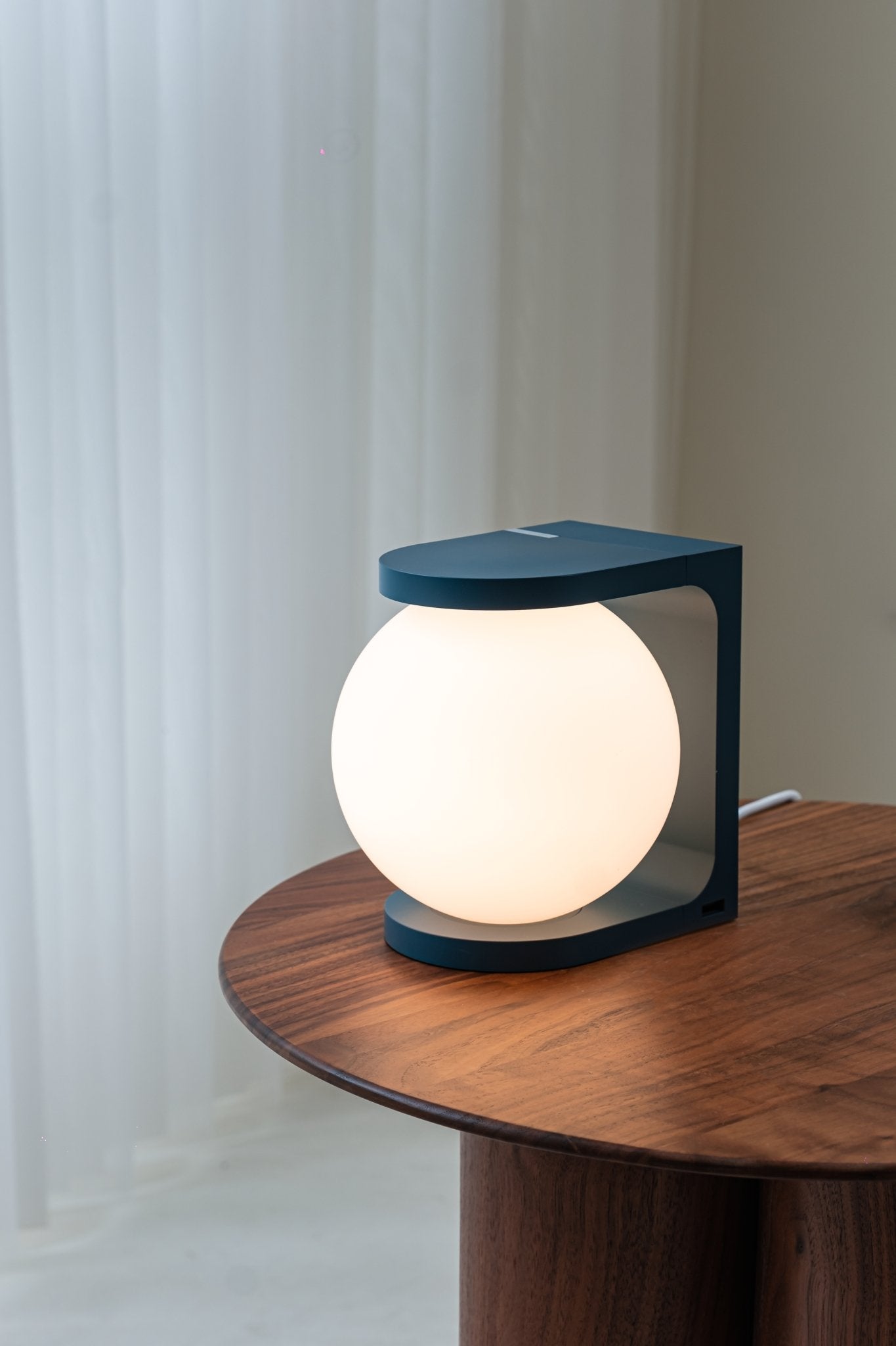 PLAT Table Lamp - Dark Blue - Intent